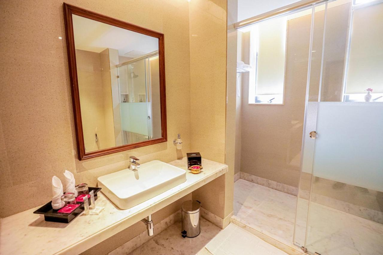 Gulab Kothi By Royal Orchid Hotels Limited فاراناسي المظهر الخارجي الصورة