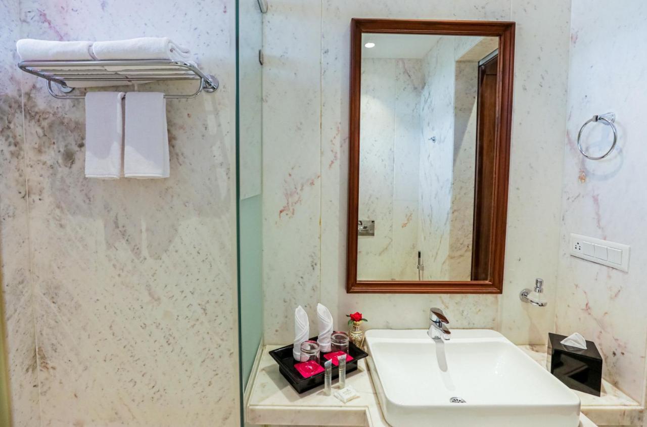 Gulab Kothi By Royal Orchid Hotels Limited فاراناسي المظهر الخارجي الصورة